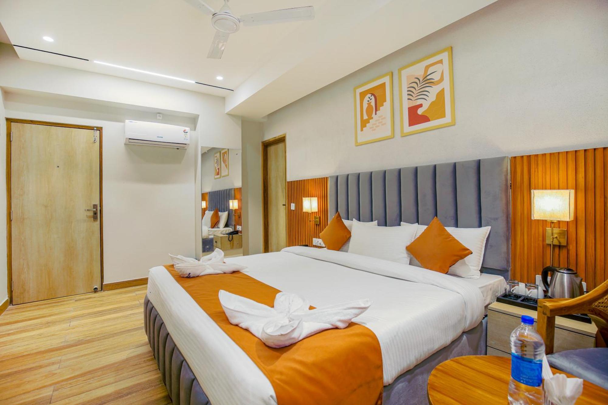 Hotel West Inn Premium Kharar Exterior photo