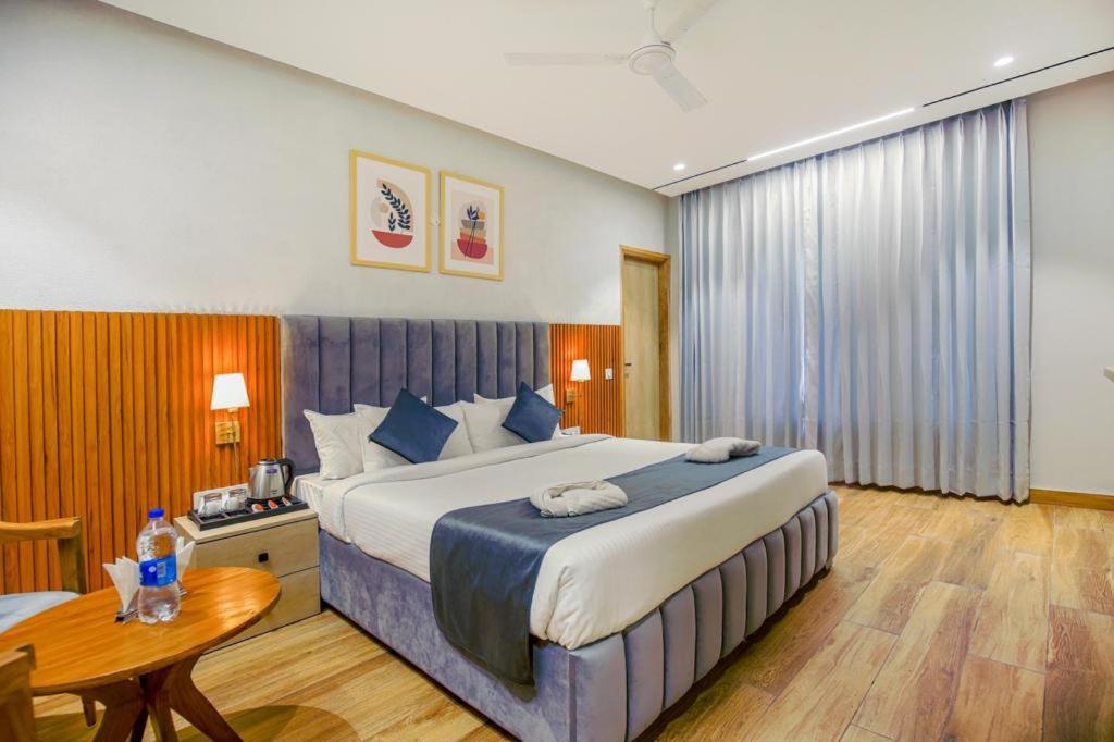 Hotel West Inn Premium Kharar Exterior photo